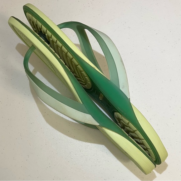 Crocs Flip Flop Sandals | Two Tone Green | Women’s 11 - Picture 10 of 13